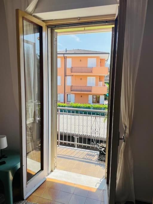 Apartment Al Lago, トッリ・デル・ベーナコ エクステリア 写真
